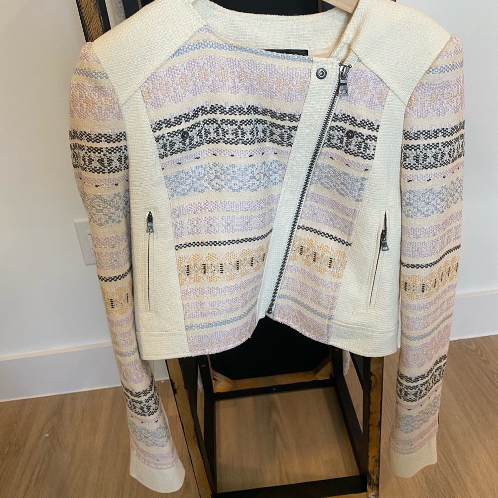 LIKE NEW BCBGMAXAZRIA JACKET - UNIQUE
